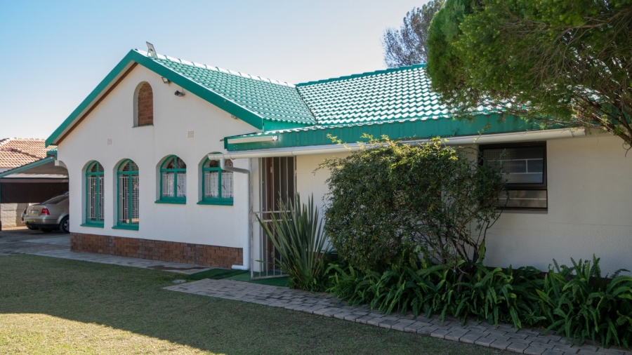 3 Bedroom Property for Sale in La Hoff North West